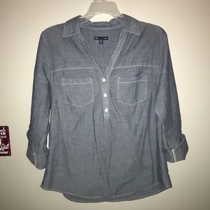 Lightweight 3/4 buttoned shirt